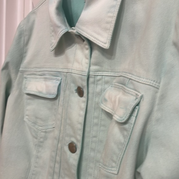 Chico’s Platinum size 2, same as 12/14, Cropped Turquoise Denim Jacket. - Picture 3 of 8